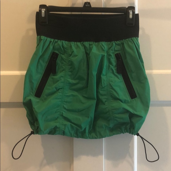 Burberry Sport Green Bottom Cinch Skirt size 4 - Picture 5 of 9
